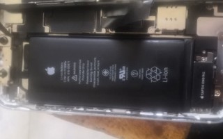 手机电池鼓包了还能用吗